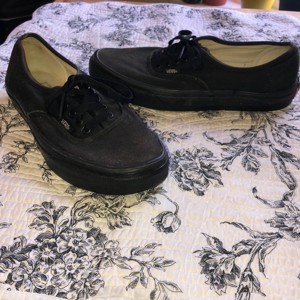 VANS - Picture 2 of 4